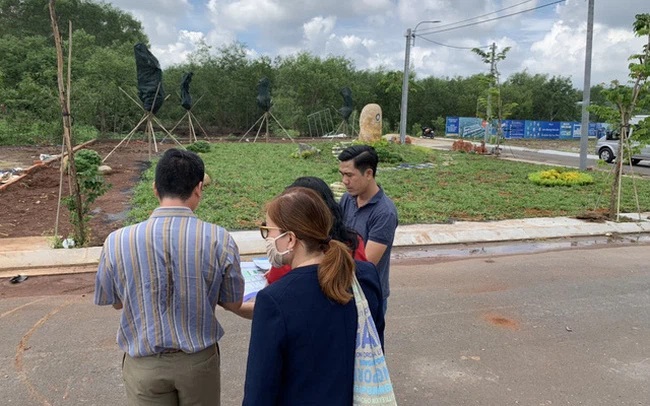 Dòng tiền của nhà đầu tư đang chuyển hoá từ vàng, gửi ngân hàng sang bất động sản