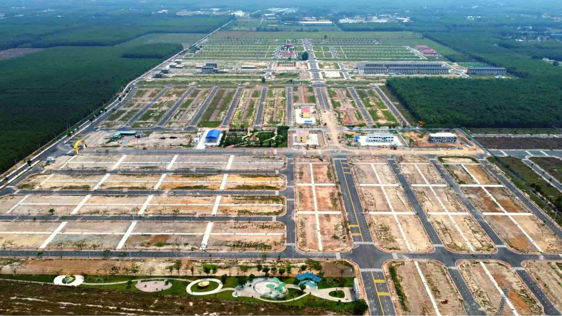 Vì sao nhiều người chuộng đất nền gần khu công nghiệp?
